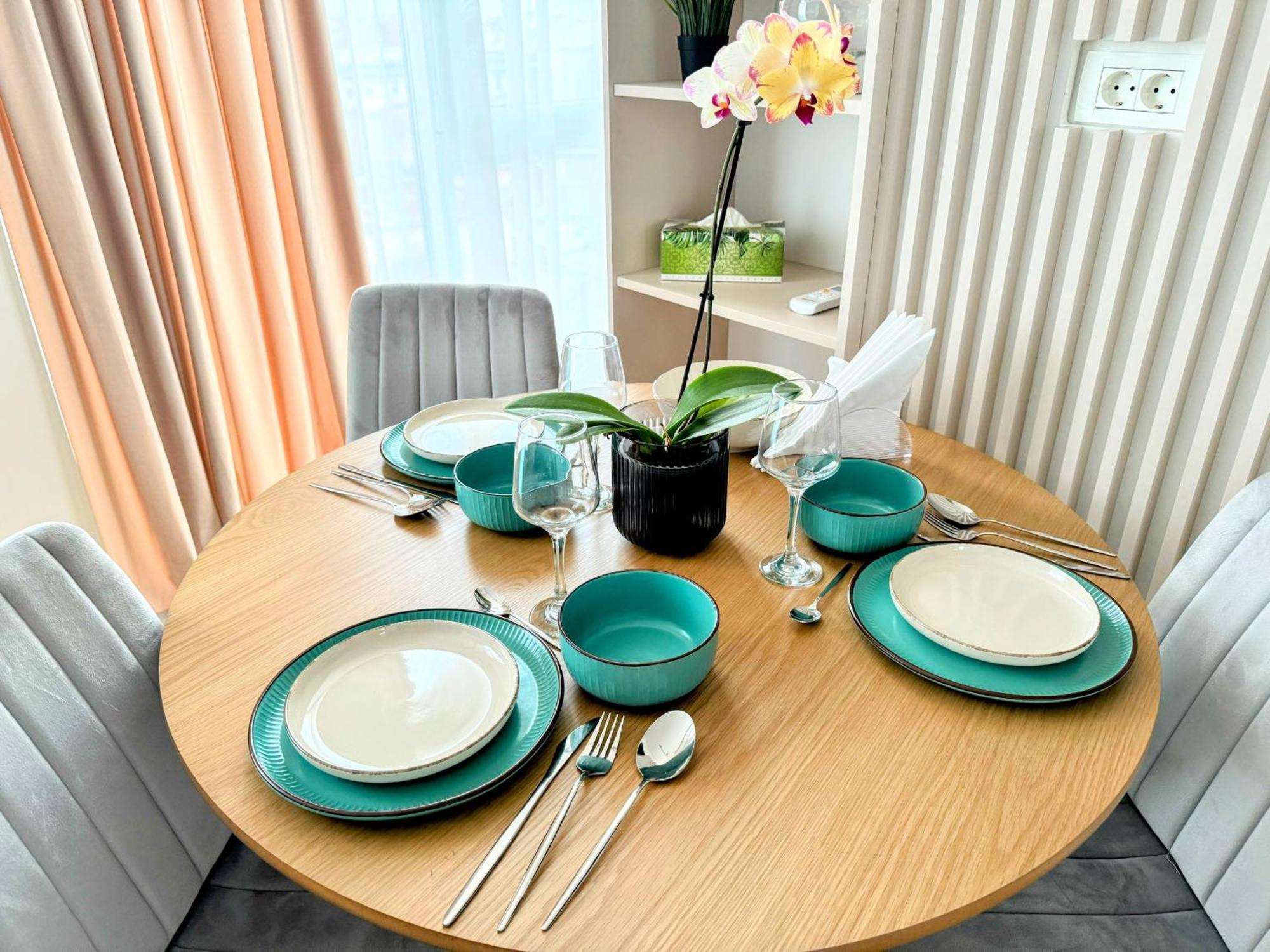 Stylish Apartment Getaway With Self Check-In And Free Parking Lot Arad Exterior foto